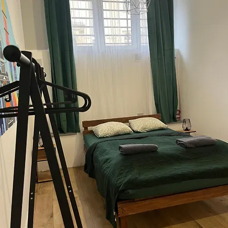 Tomtom Hostel-2